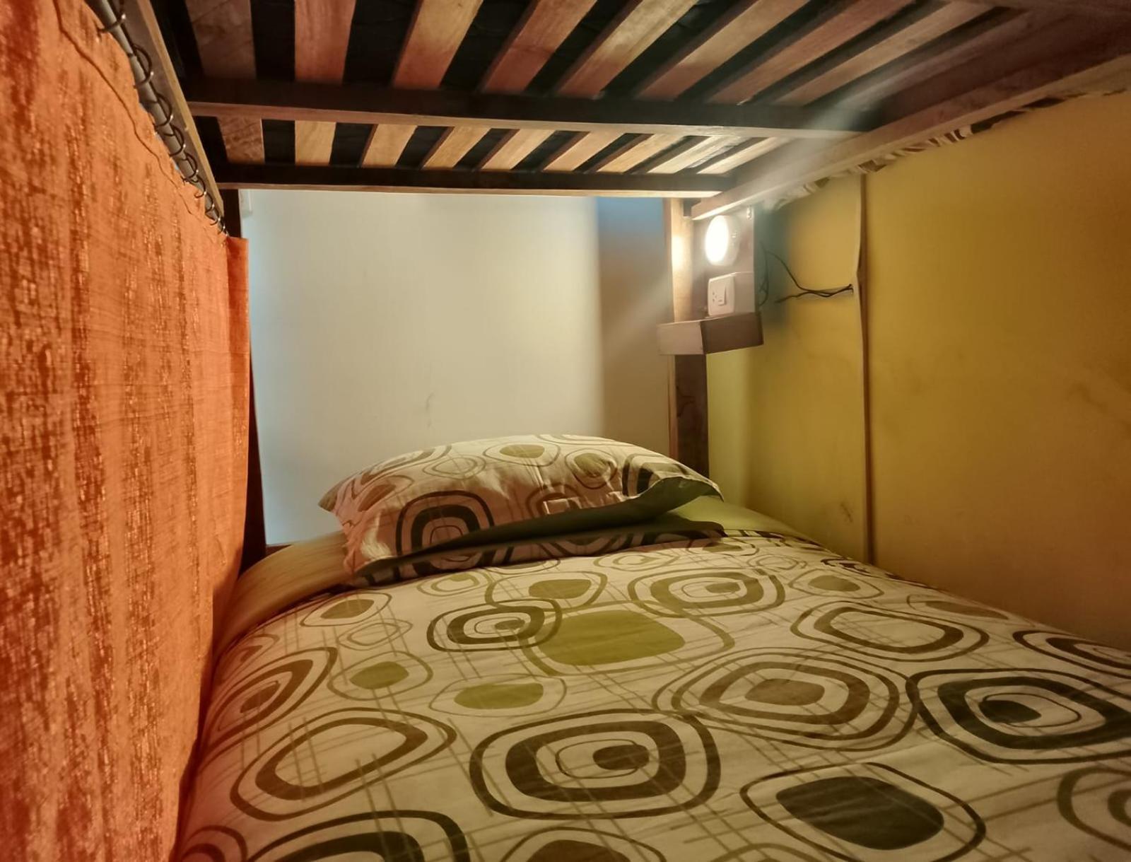 Saint Peter'S Llama Hostal La Paz Esterno foto